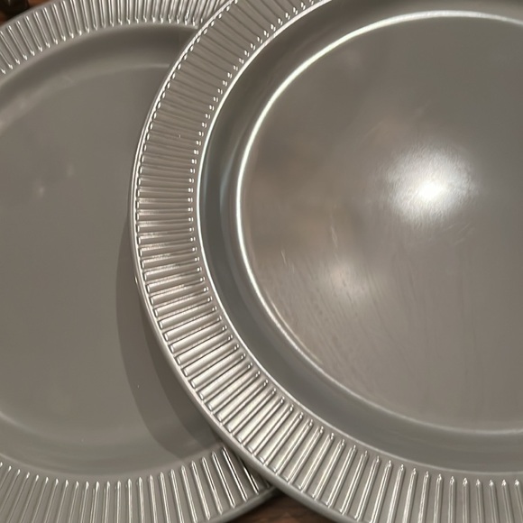 TWO LARGE THRESHOLD MELAMINE SERVING PLATTERS ! - Picture 4 of 8